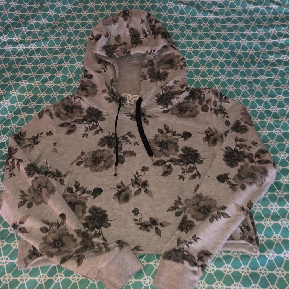 Cropped hoodie